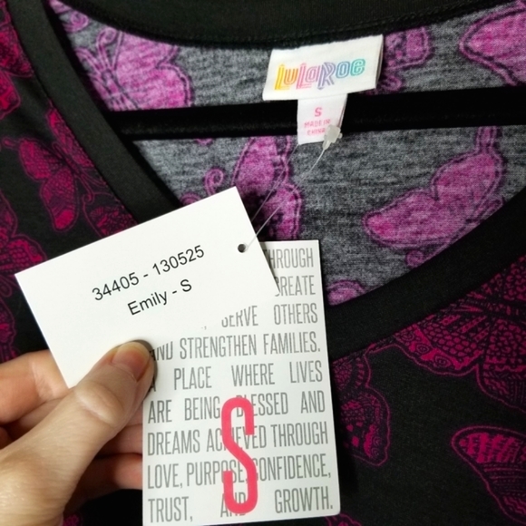 LuLaRoe BNWT S Emily dress - magenta butterflies 🦋 - Picture 3 of 11